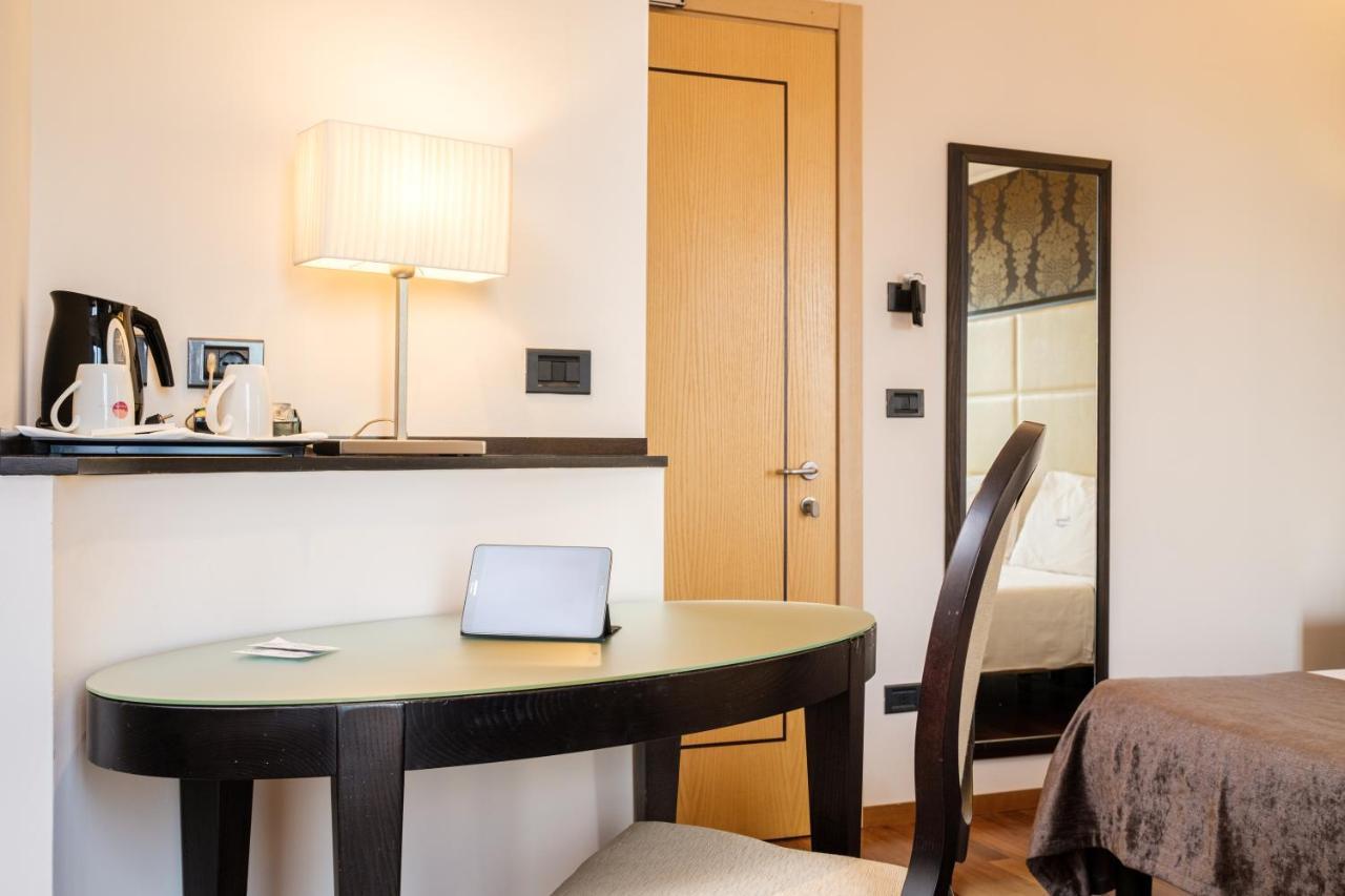 Hotel Touring Bologna Esterno foto